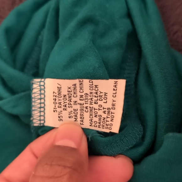 Lot of 3 Women's Shirts 2 Bikini Strap Shirts and 1 Scoop Neck T-shirt - Picture 12 of 16